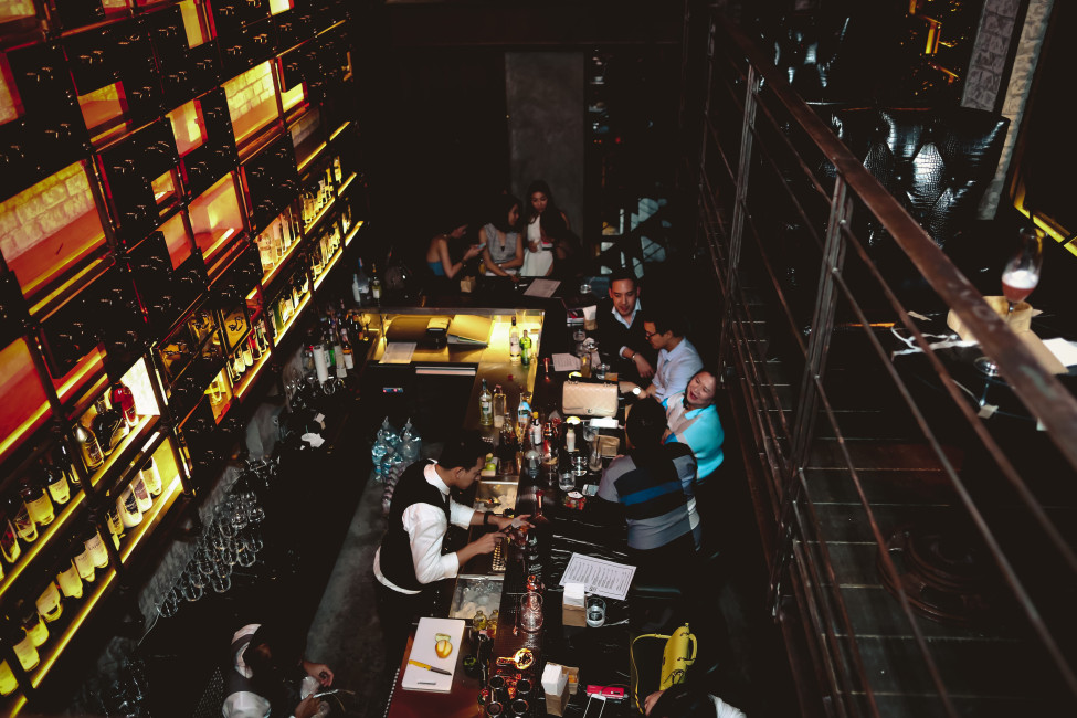 rabbit-hole-thonglor-welcomes-the-most-happening-speakeasy-bar-interiors.jpg