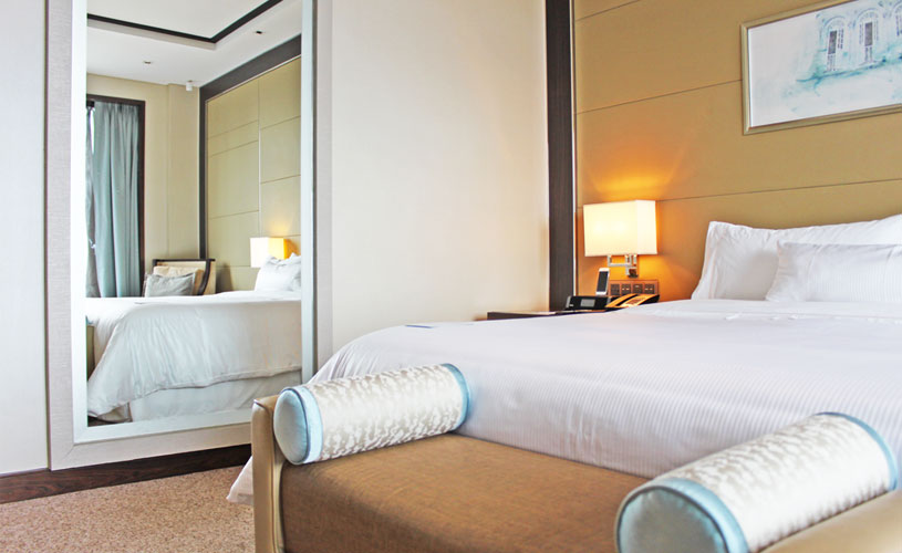 the-westin-singapore-staycation-bayview-room-heavenly-bed