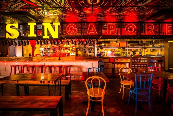 9-restaurants-in-duxton-hill-where-you-can-go-and-spend-your-money-for-a-good-meal-MeatLiquor.jpg