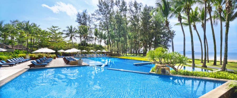 Dusit-thani-krabi-resort-krabi-beach-hotel-pristine-white-sand-infinity 