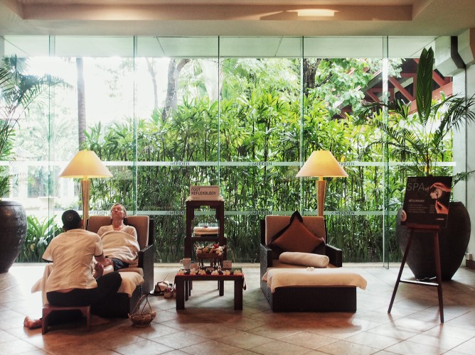  le-meridien-angkor-its-lush-green-and-packed-with-cambodian-style-reflexology.jpg