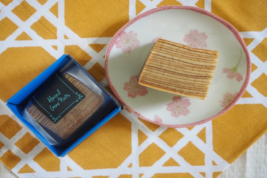 layers-cake-divinely-delicious-kueh-lapis-almond-nuts