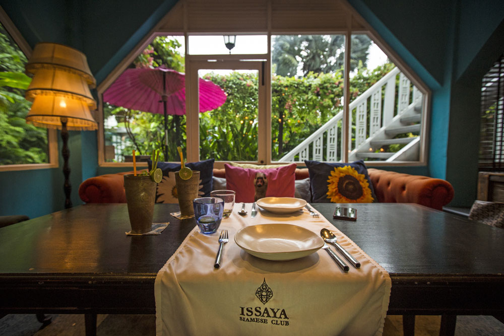 Issaya Siamese Club S Thai Cuisine Is Food For All Your Senses